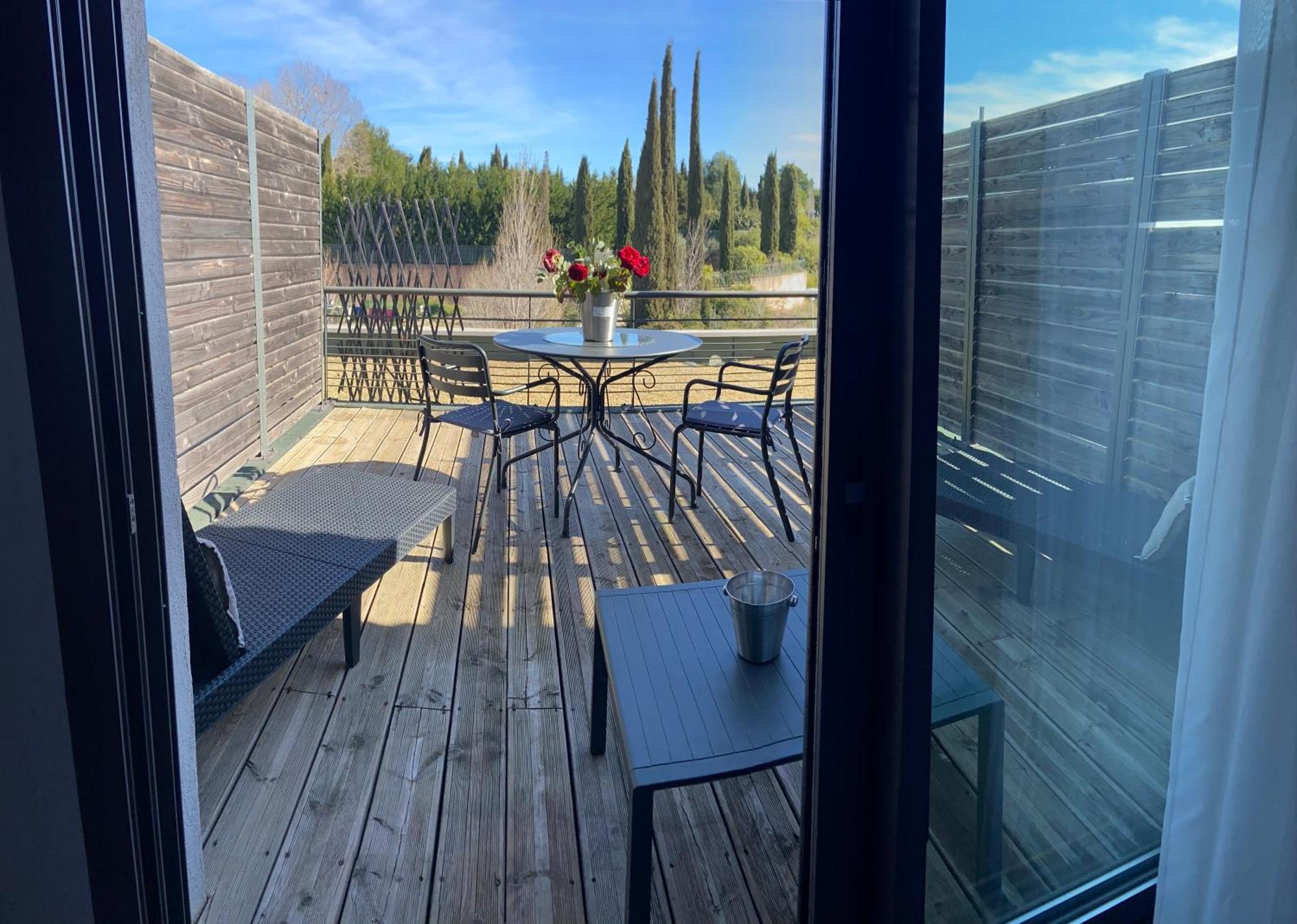 Les Terrasses D'Aix - Studio Avec Grande Terrasse Privee Éguilles Buitenkant foto